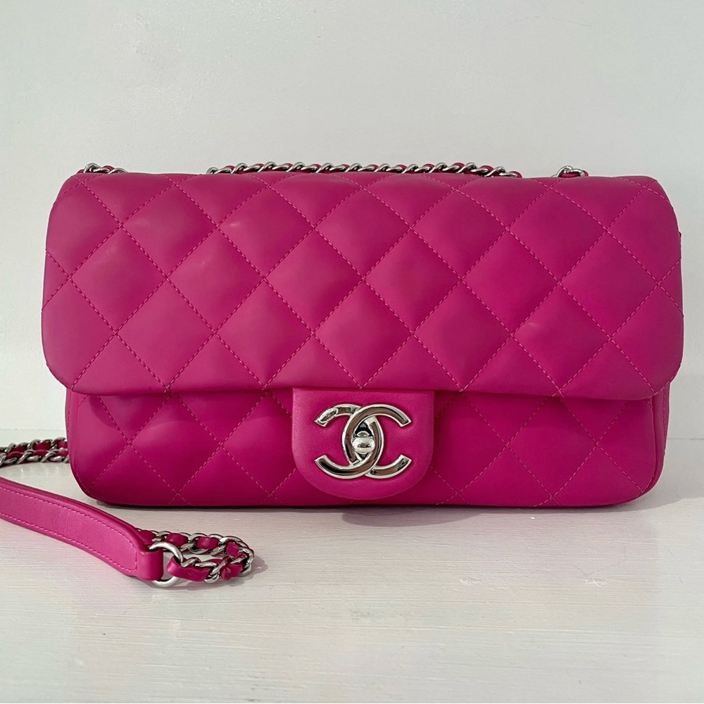 Chanel Rubber Quilted Lambskin Medium Coco Rain Flap in Pink. 💖 Card & COA- Full - Picture 4 of 16